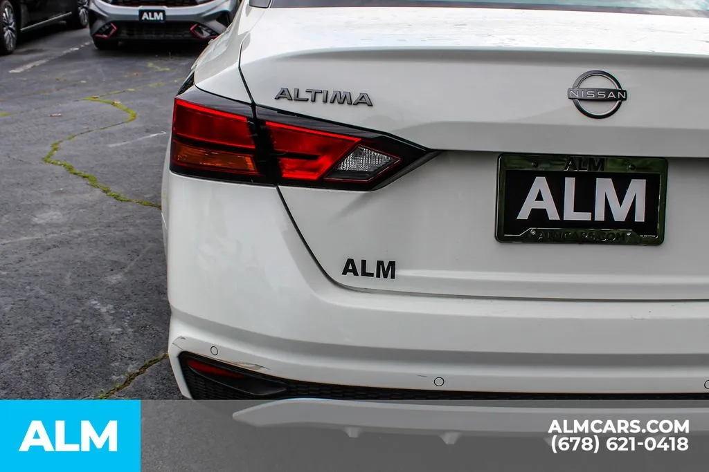 2025 Nissan Altima SV - Photo 12