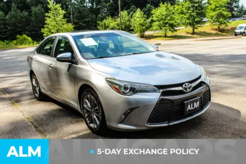 More photos of 2015 Toyota Camry XLE at ALM Gwinnett, GA