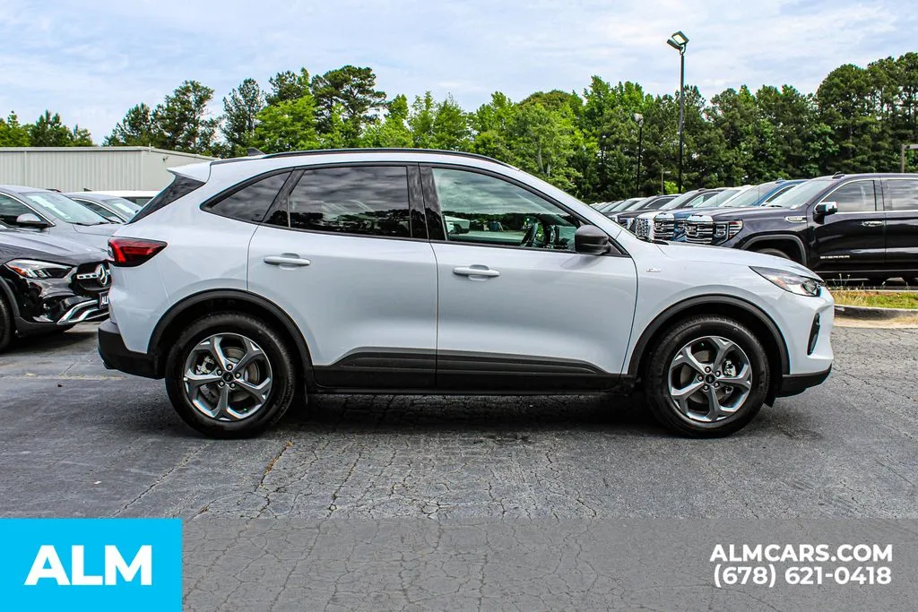 Ford Escape photo 8