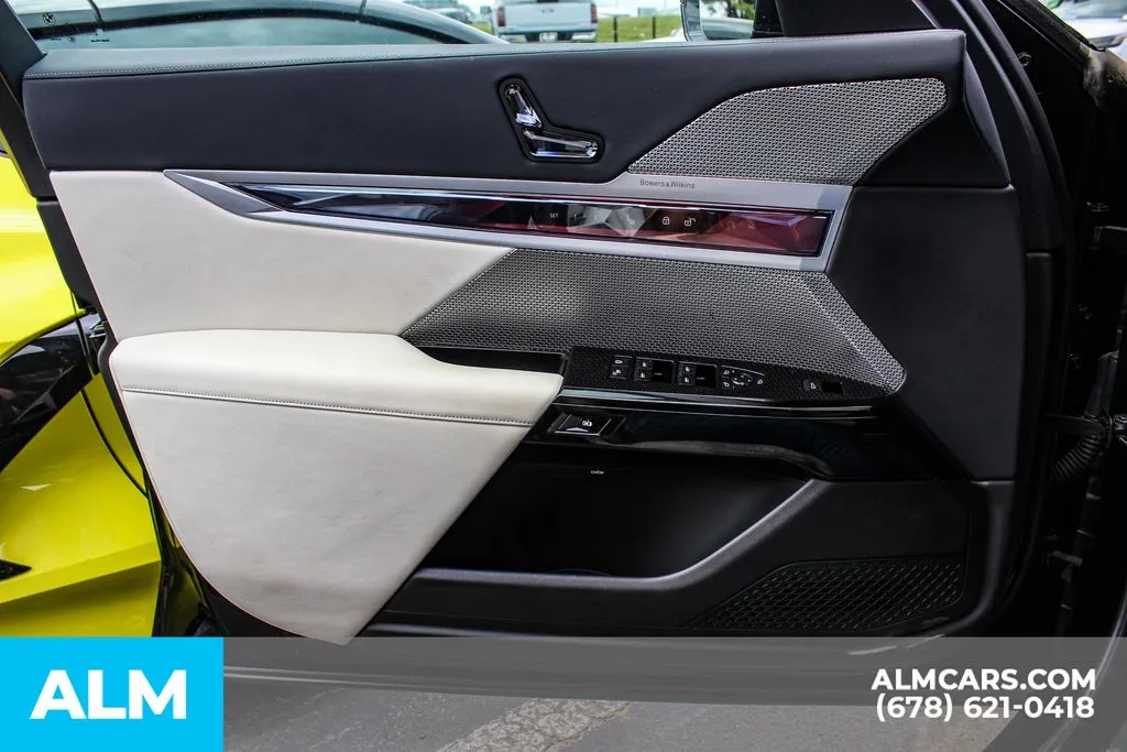 BMW 7 Series photo 30