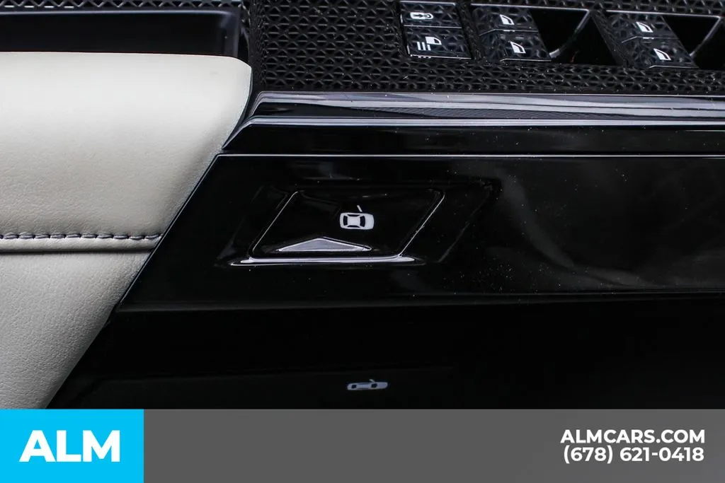 BMW 7 Series photo 31