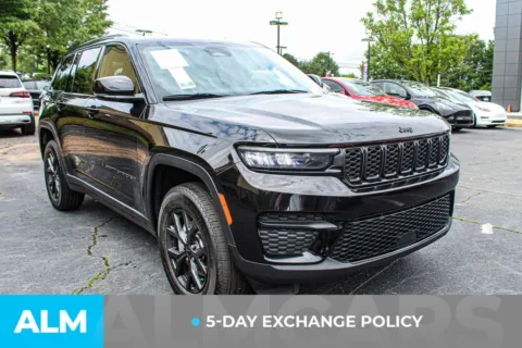 More photos of 2025 Jeep Grand Cherokee Altitude at ALM Gwinnett, GA