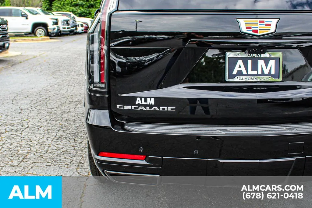 Cadillac Escalade photo 11