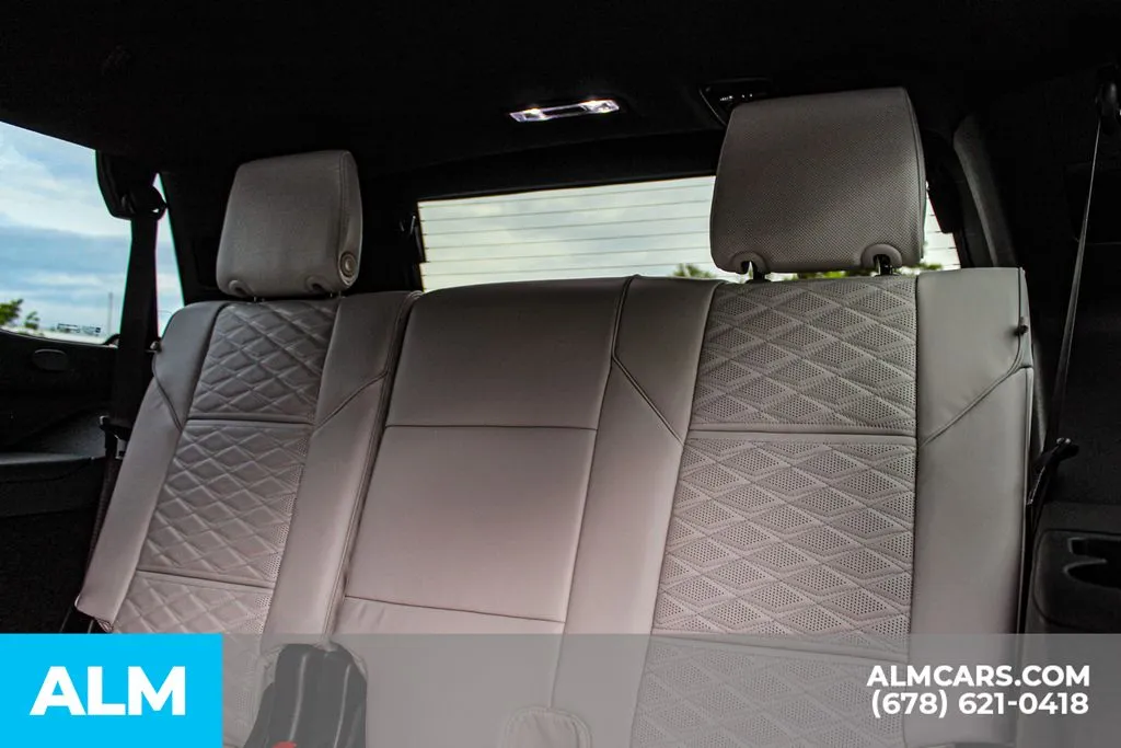Cadillac Escalade photo 17