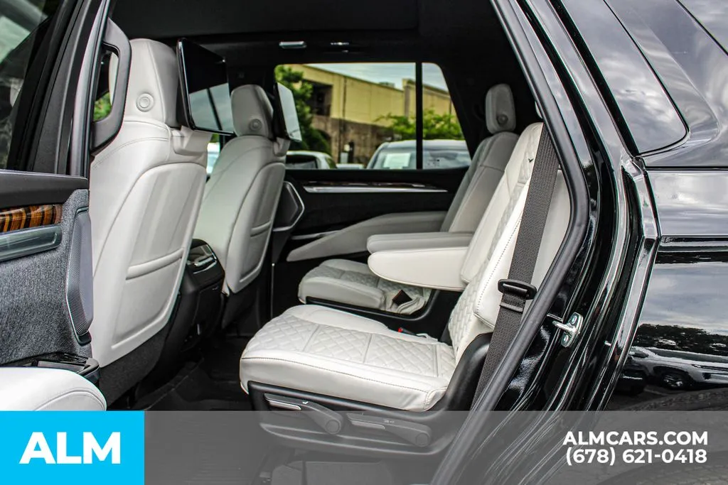Cadillac Escalade photo 16