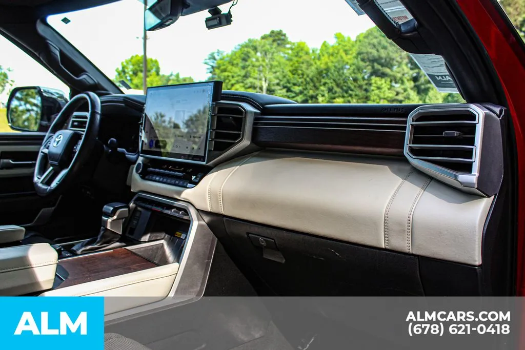Toyota Sequoia photo 24