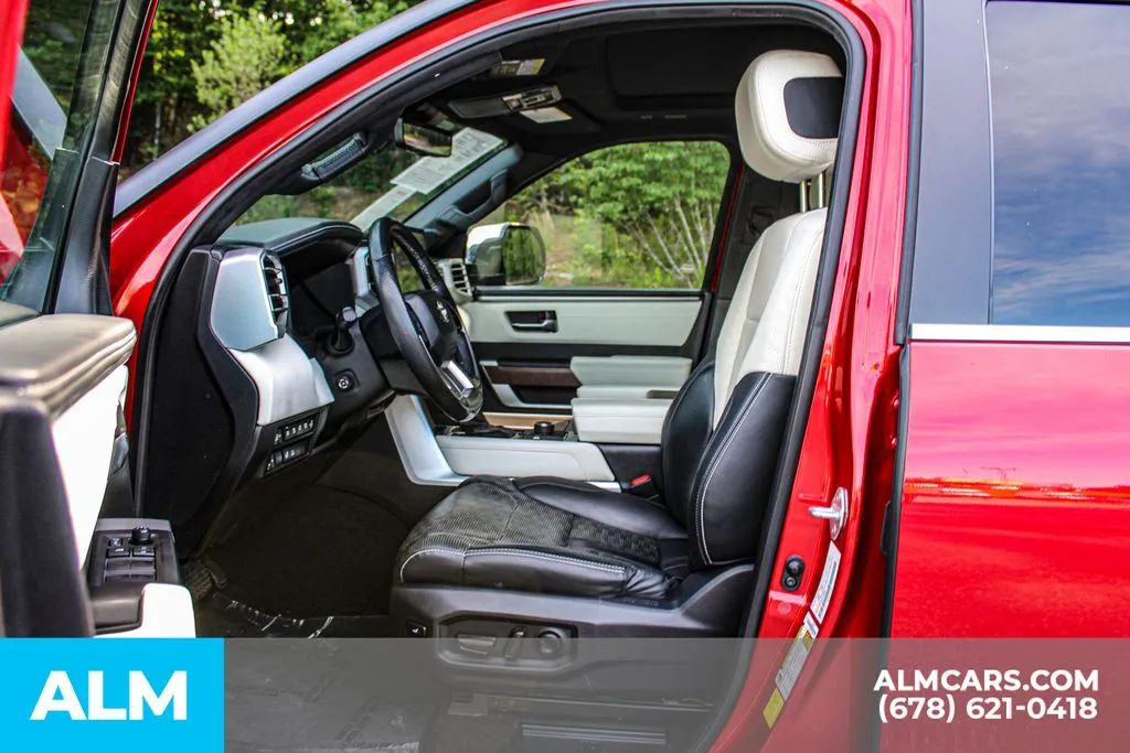 Toyota Sequoia photo 16