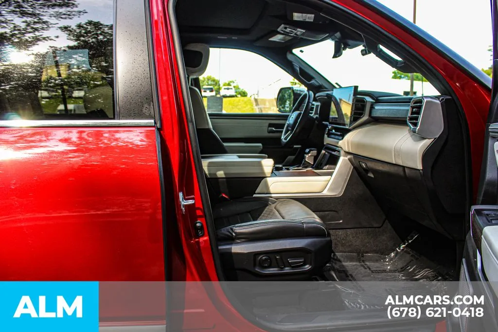 Toyota Sequoia photo 22