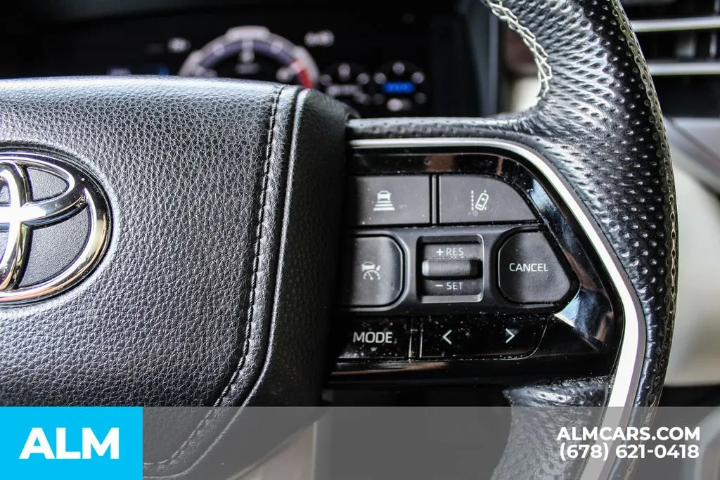 Toyota Sequoia photo 28
