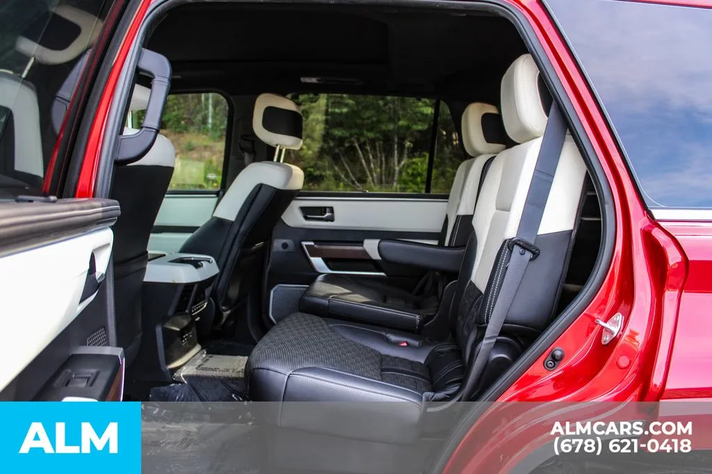 Toyota Sequoia photo 17