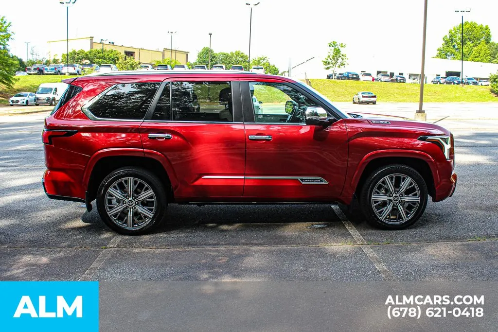 Toyota Sequoia photo 8