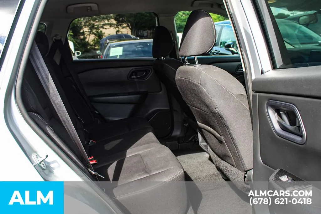 Nissan Rogue photo 18