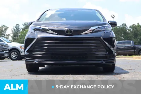 More photos of 2026 Toyota Sienna LE at ALM Gwinnett, GA