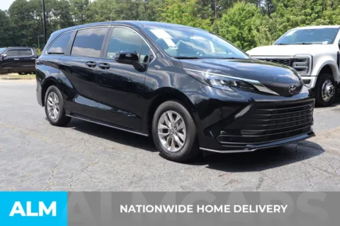 More photos of 2026 Toyota Sienna LE at ALM Gwinnett, GA
