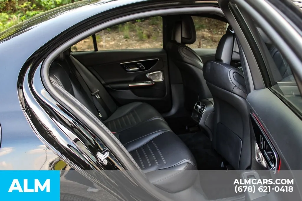 Mercedes-Benz C-Class photo 17