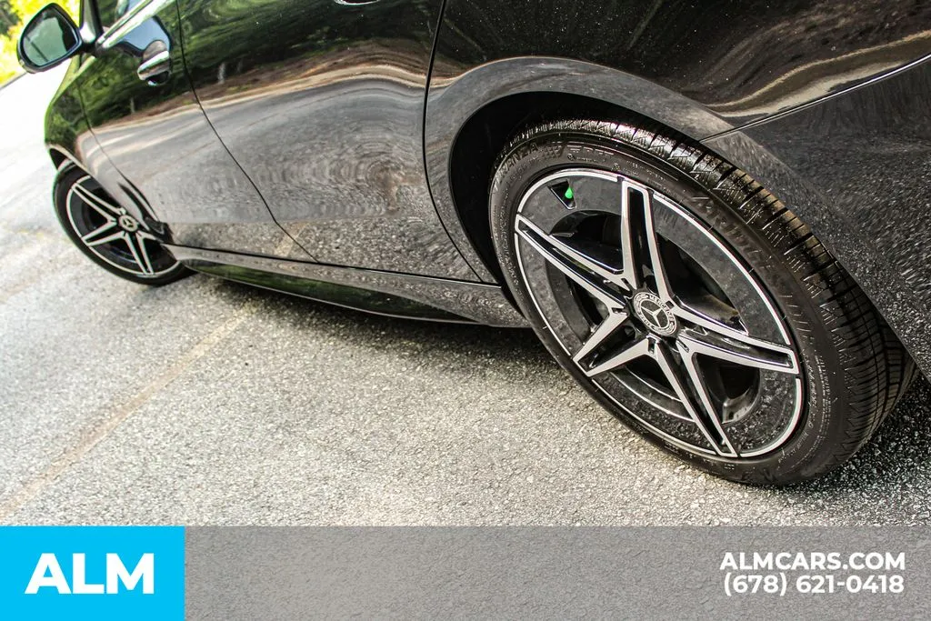 Mercedes-Benz C-Class photo 14