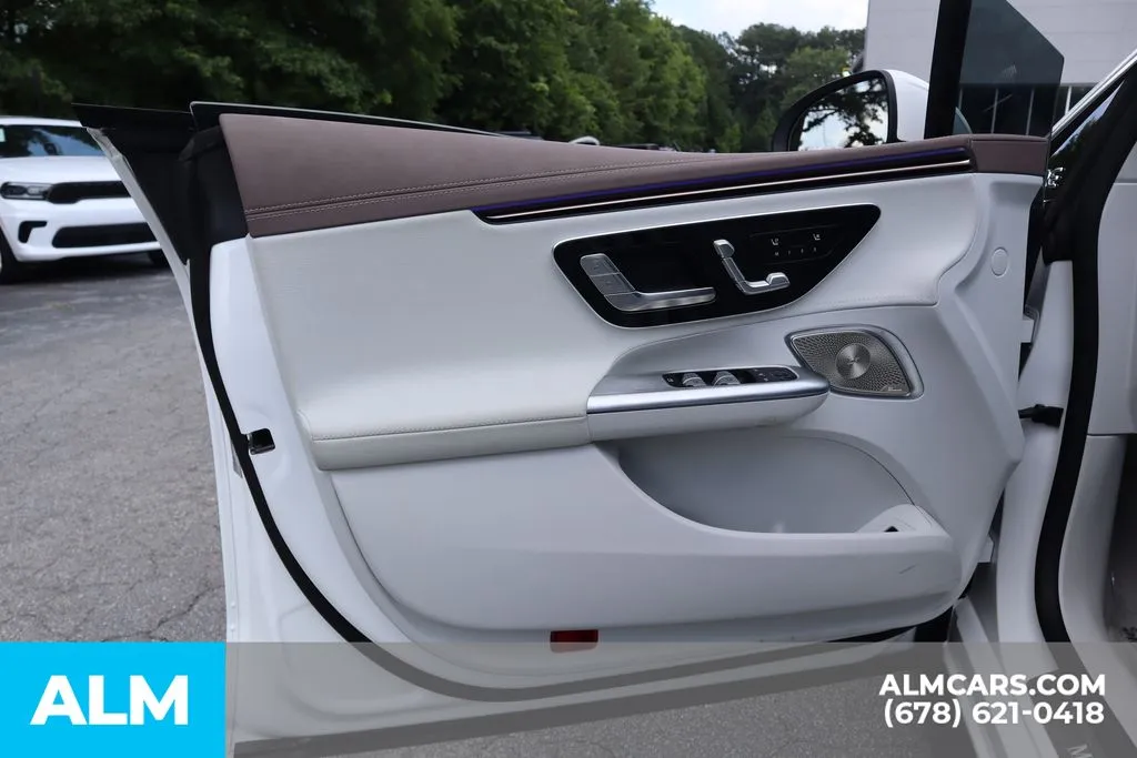 Mercedes-Benz EQE photo 10