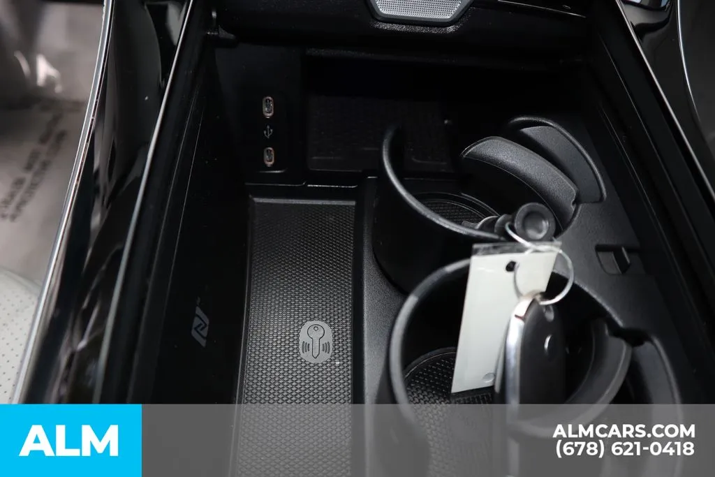 Mercedes-Benz EQE photo 32