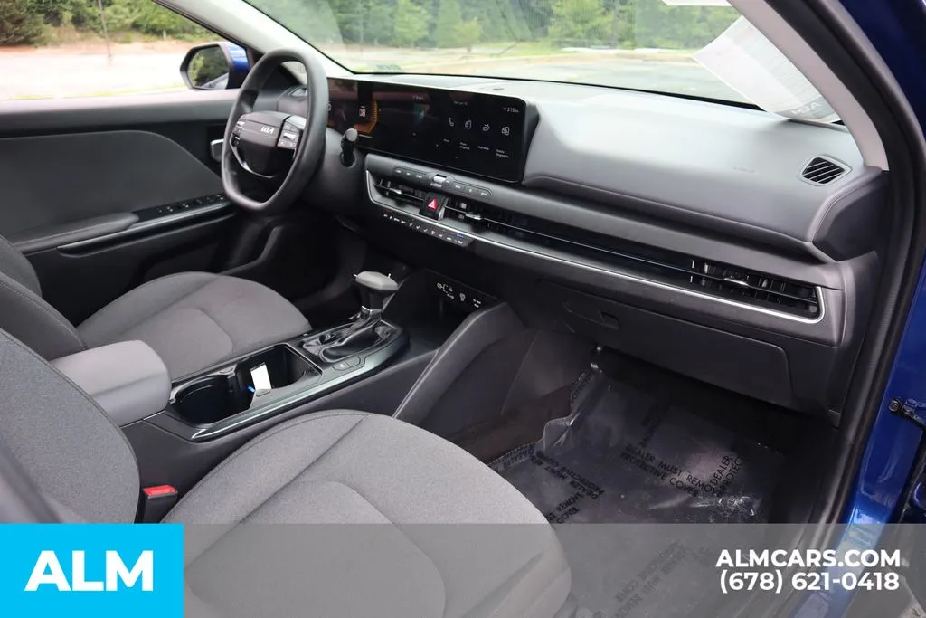 2025 Kia K4 LXS - Photo 26