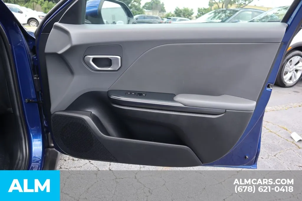 2025 Kia K4 LXS - Photo 27