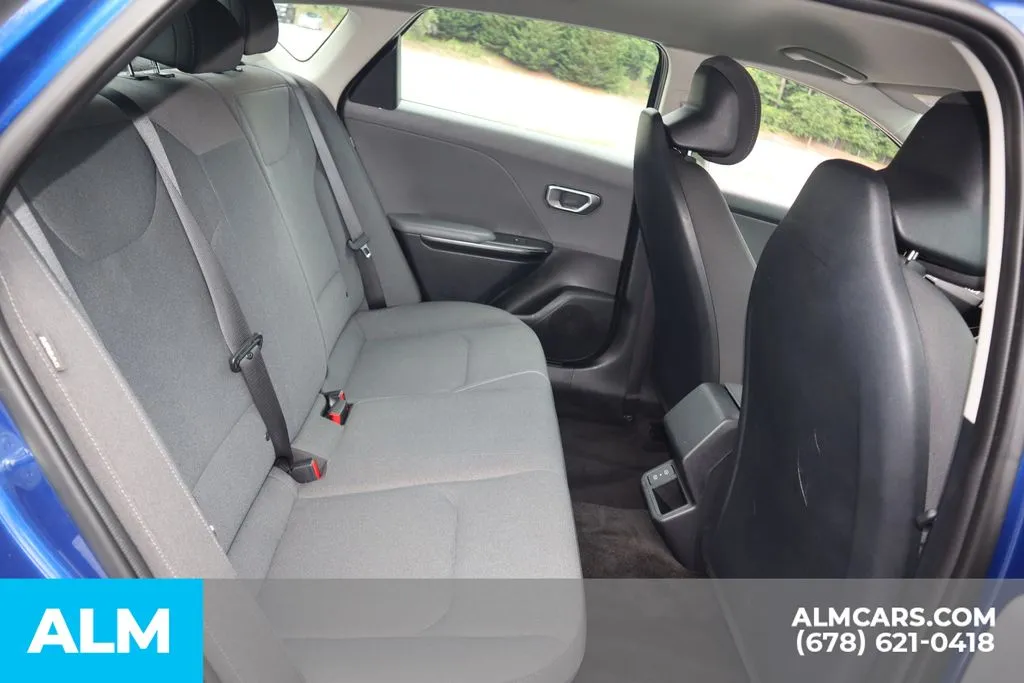 2025 Kia K4 LXS - Photo 20