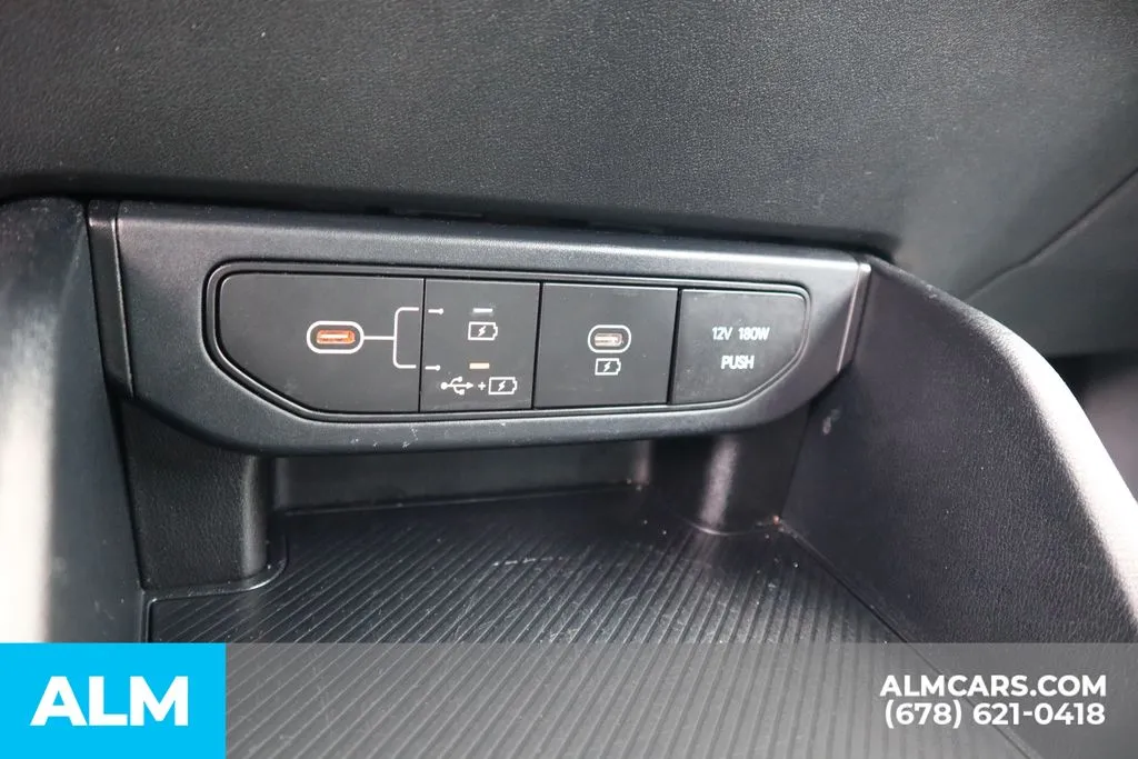 2025 Kia K4 LXS - Photo 31