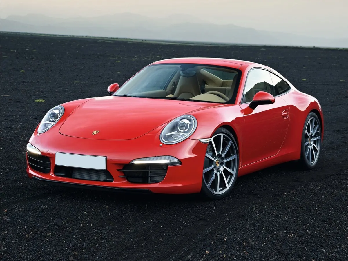 2013 Porsche 911 Carrera 4 Coupe's photo