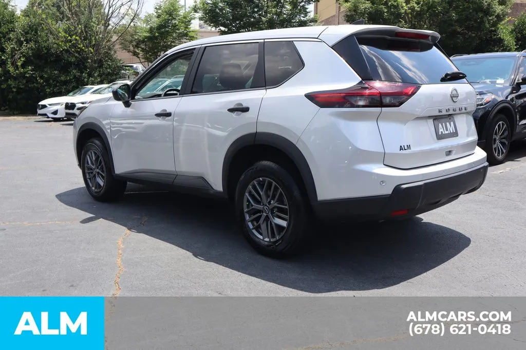 Nissan Rogue photo 8