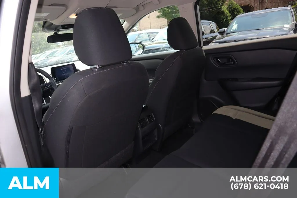 Nissan Rogue photo 17