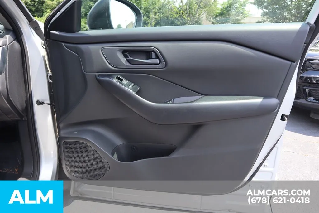 Nissan Rogue photo 27