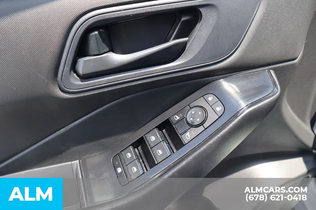Nissan Rogue photo 15