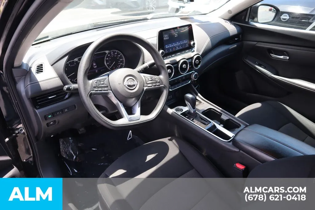 Nissan Sentra photo 9