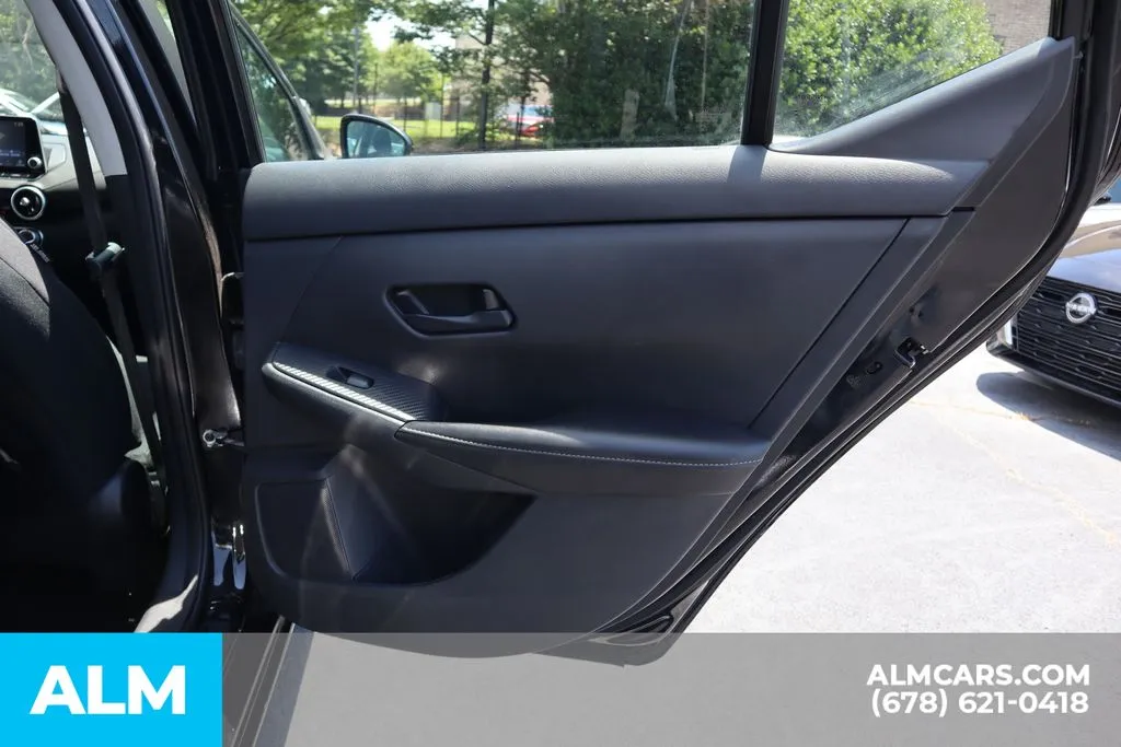 Nissan Sentra photo 23
