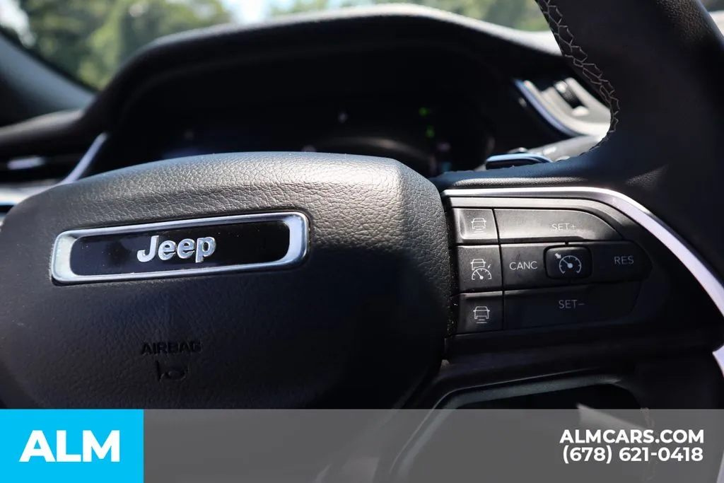 Jeep Grand Cherokee photo 31