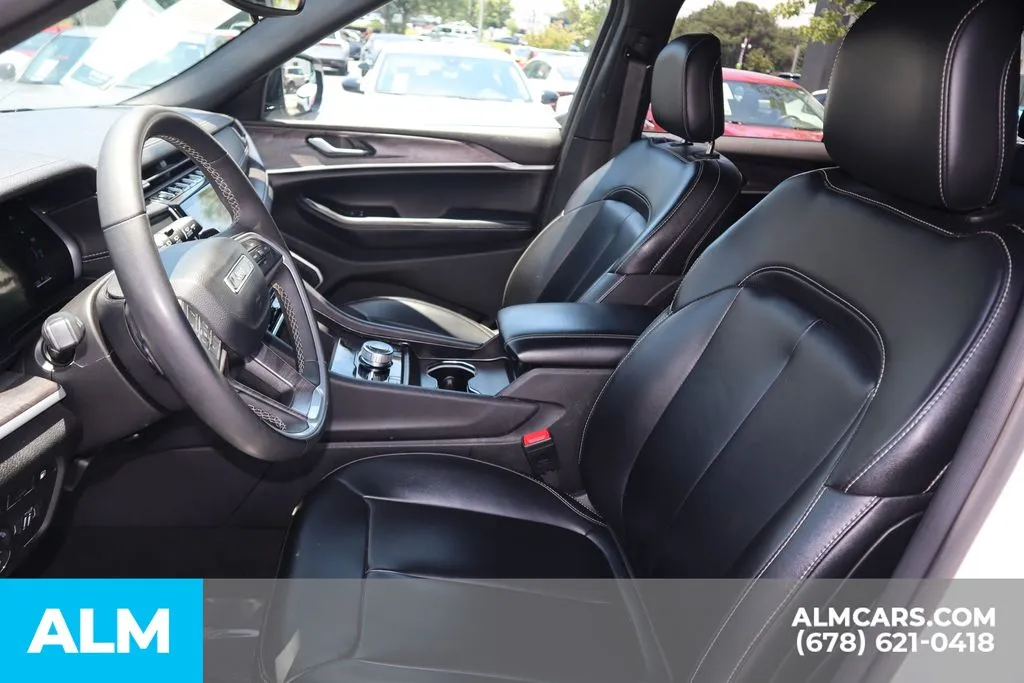 Jeep Grand Cherokee photo 10