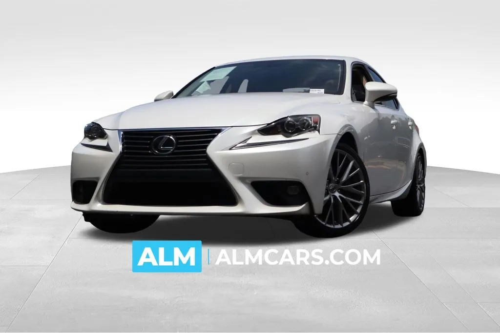 2016 Lexus IS 350 200t's photo