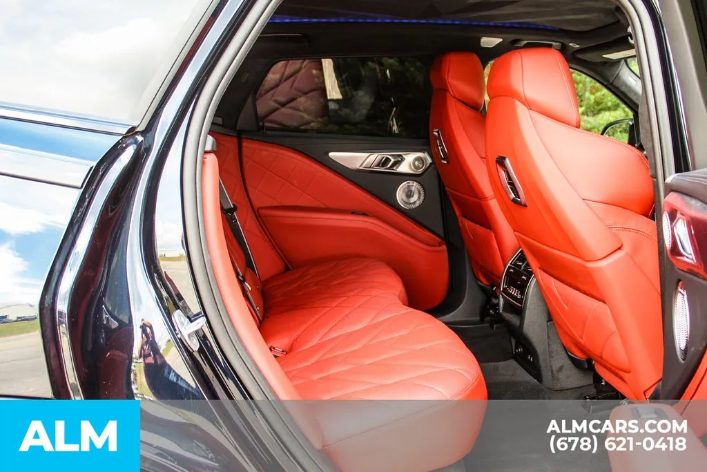 BMW XM photo 17