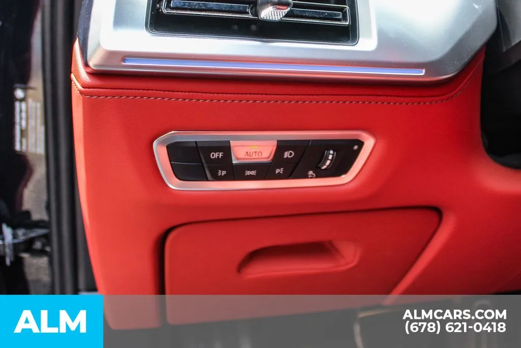 BMW XM photo 29