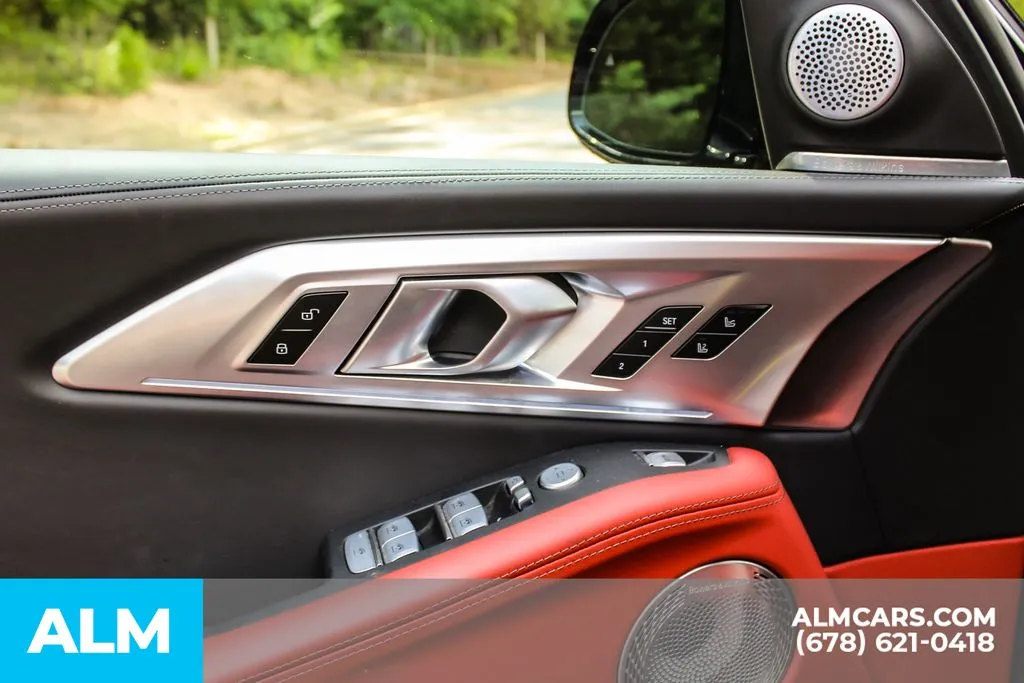 BMW XM photo 38