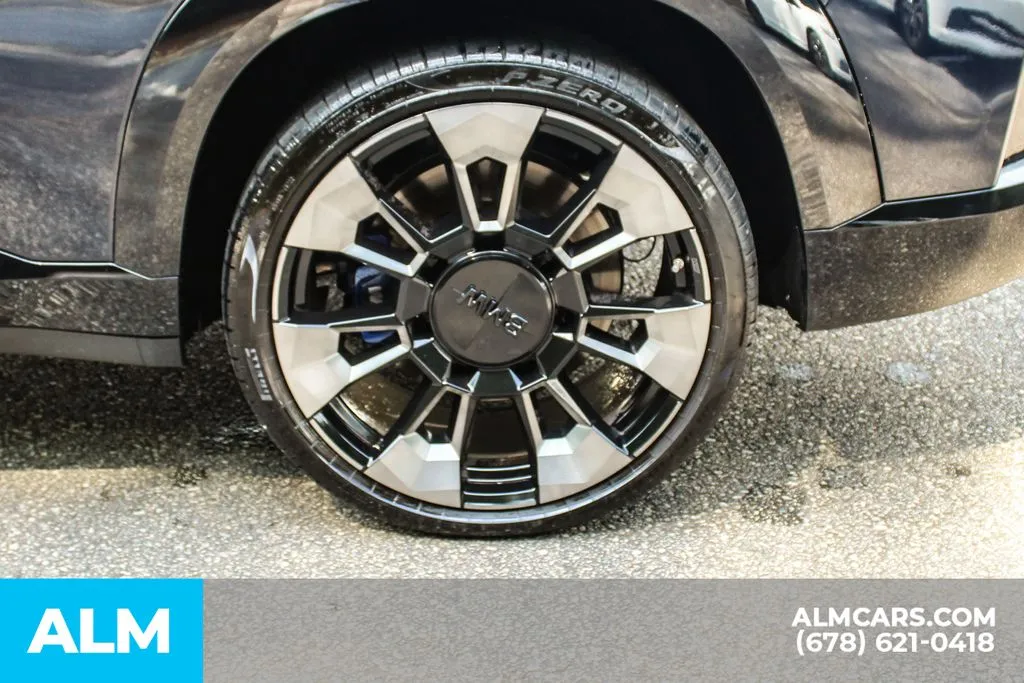 BMW XM photo 14