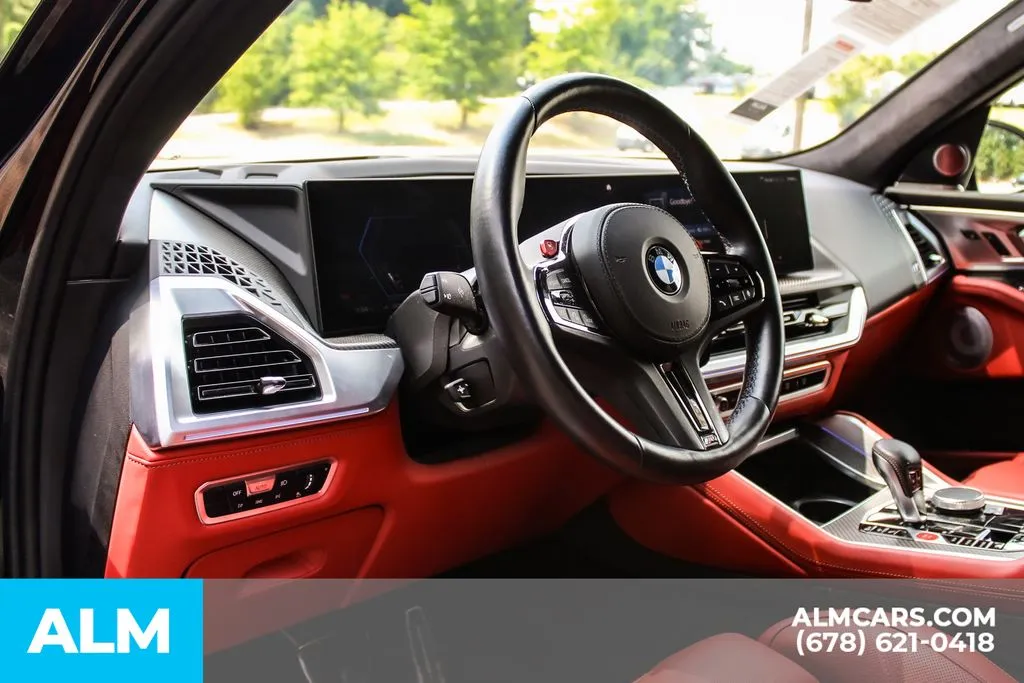 BMW XM photo 30