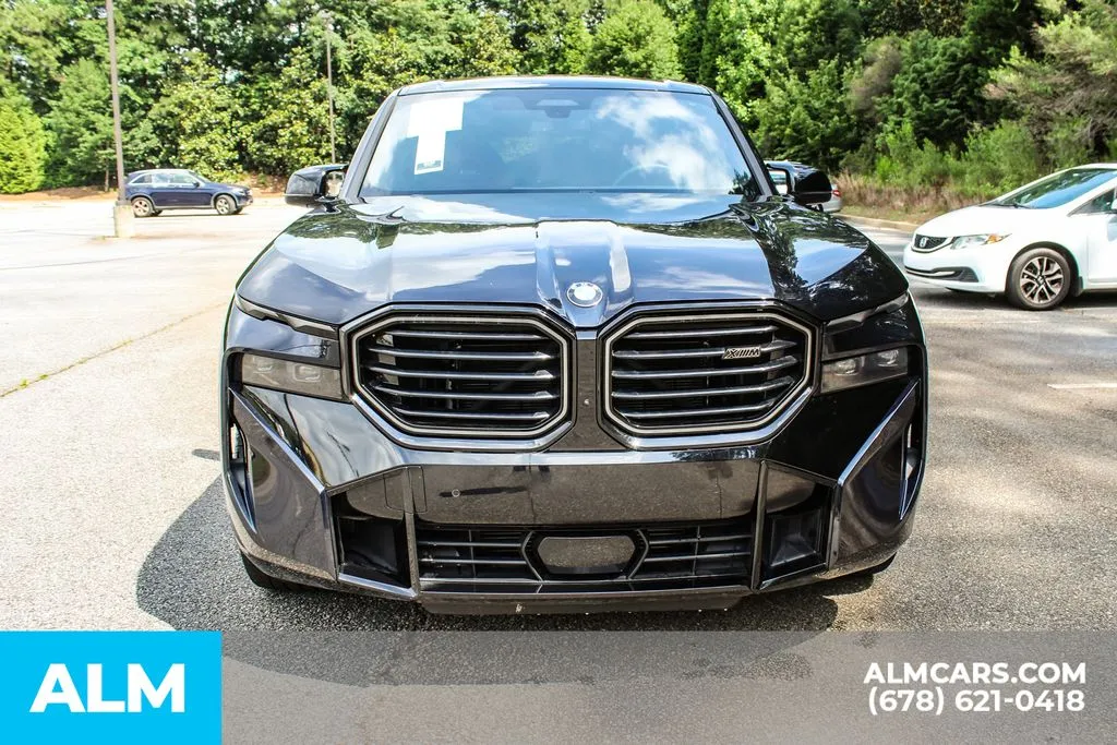 BMW XM photo 9