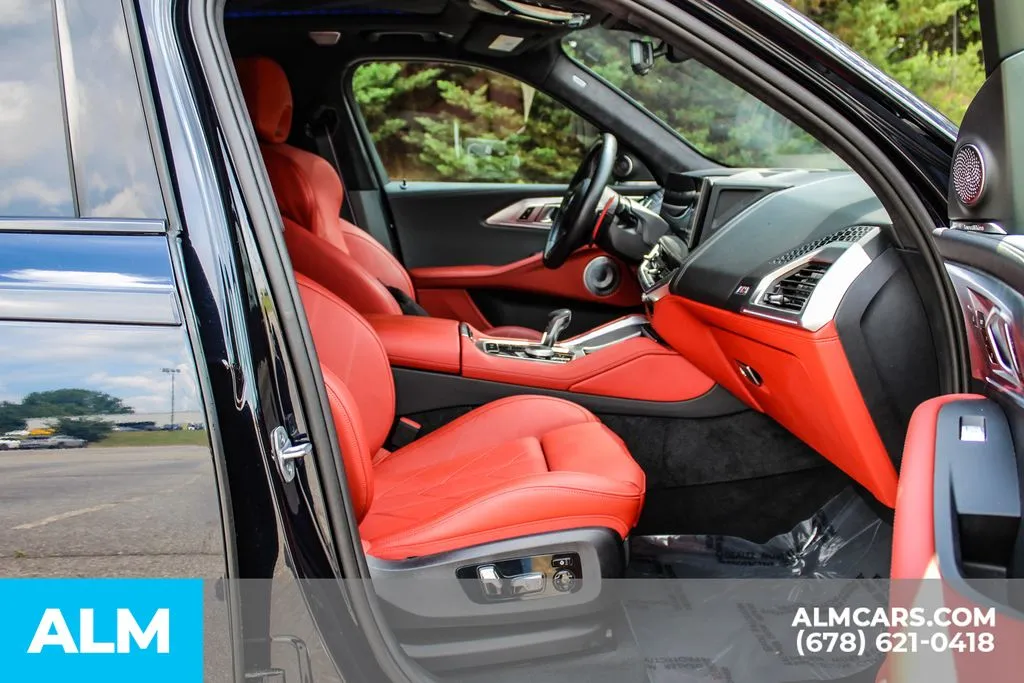 BMW XM photo 18