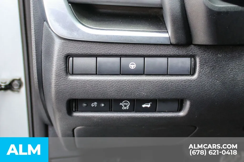 Nissan Rogue photo 30