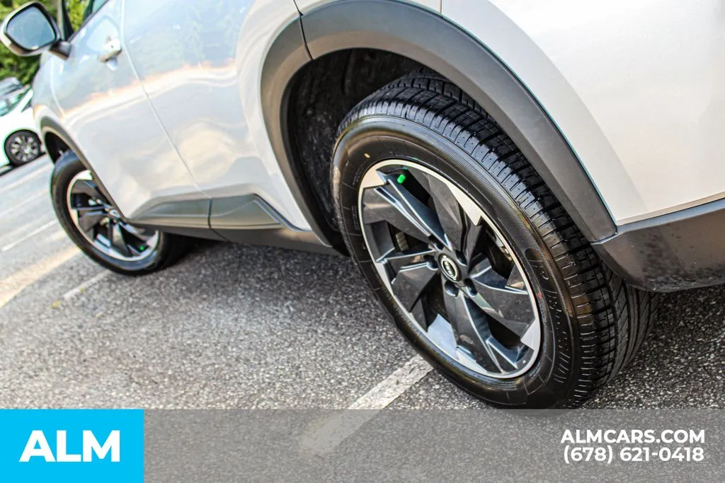 Nissan Rogue photo 14