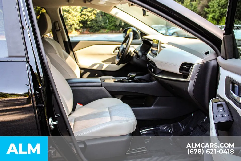 Nissan Rogue photo 18