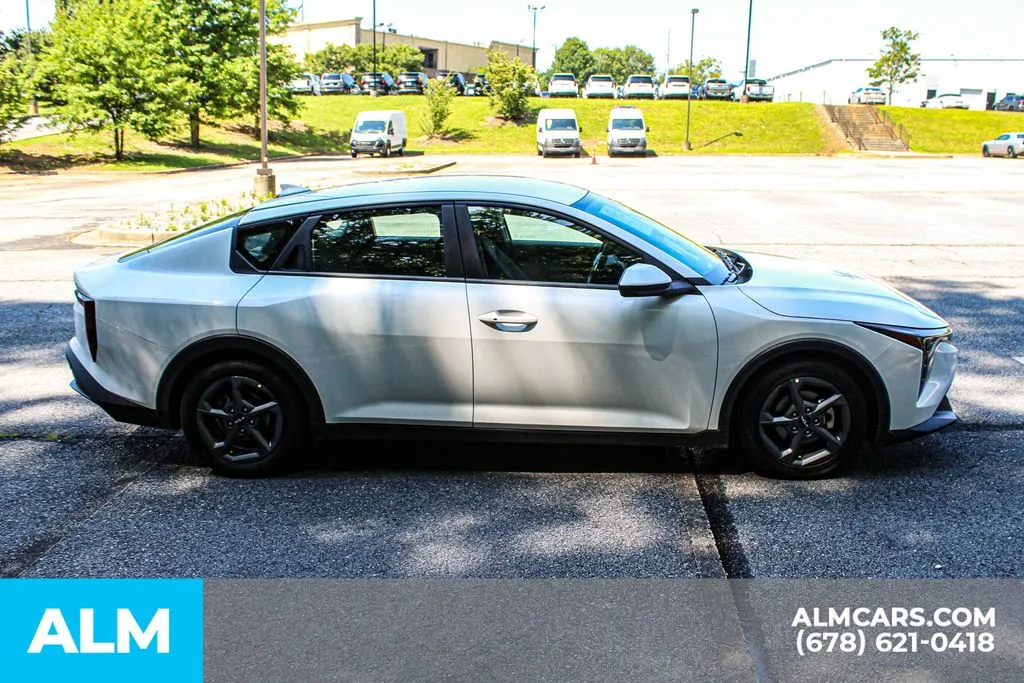 Kia K4 photo 8