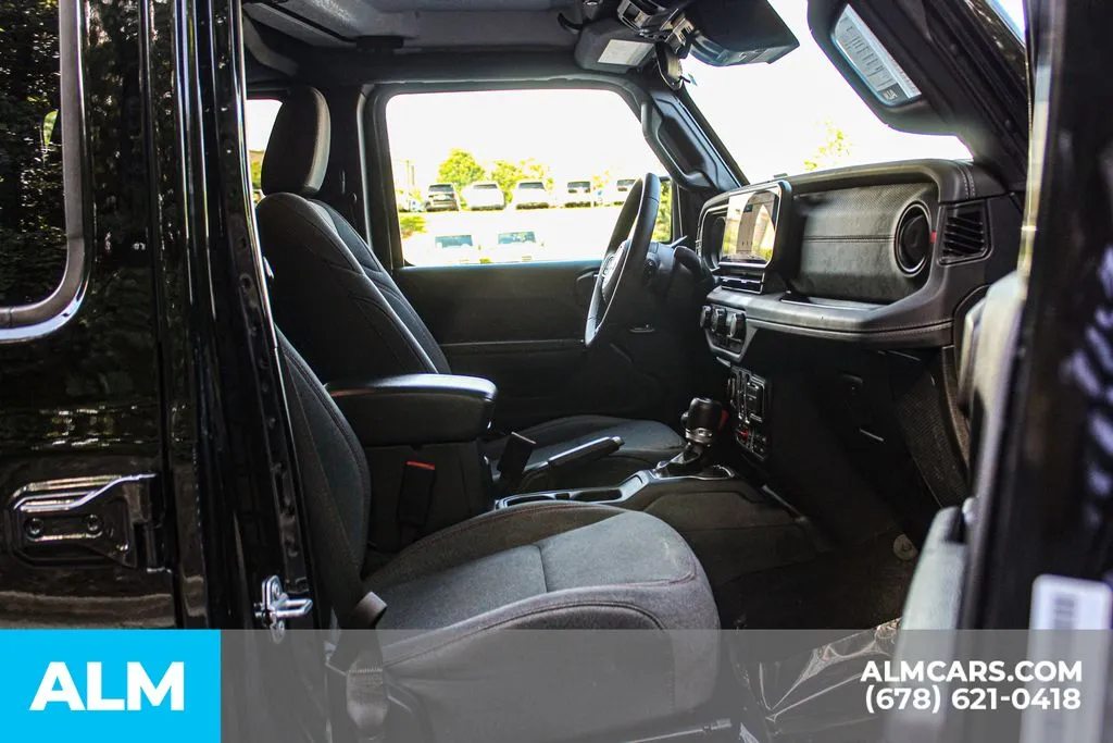 2025 Jeep Wrangler 4-Door Rubicon - Photo 18