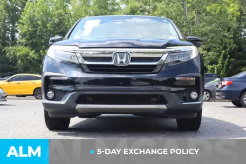 More photos of 2019 Honda Pilot Touring at ALM Gwinnett, GA