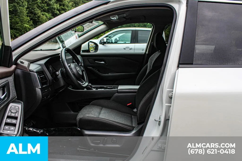 Nissan Rogue photo 15